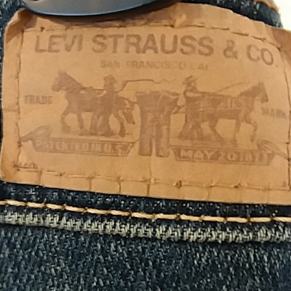 Levi capris - Picture 4 of 4